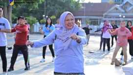 Wakil Gubernur Sulawesi Tengah dr. Reny A. Lamadjido, Sp.PK., M.Kes., menghadiri peringatan Hari Olahraga Nasional (Haornas) ke-43 Tahun 2026 di Lapangan Pogombo, Kantor Gubernur Sulawesi Tengah, (Foto: Istimewa)