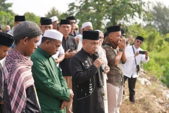 
					Wali Kota Palu Hadianto Rasyid Memimpin Ziarah Dan Tabur Bunga Untuk Mengenang Para Korban Bencana Di Sejumlah Lokasi Terdampak. (Foto: Istimewa)