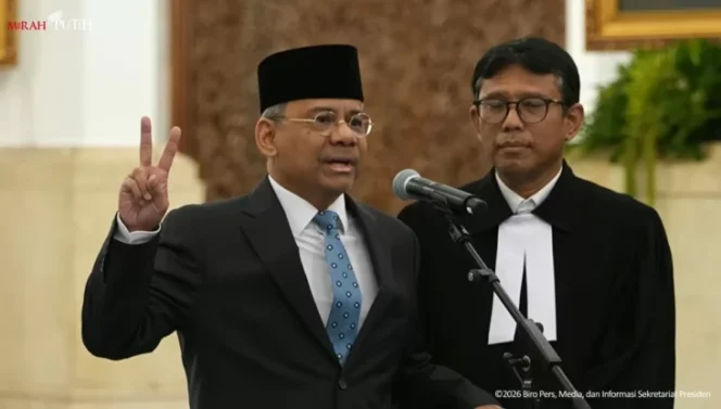 
					Suahasil Nazara Dilantik sebagai Menteri Keuangan oleh Presiden Prabowo Subianto.(Foto: Tangkapan layar YouTube Sekretariat Presiden)