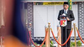 Gubernur Sulawesi Tengah Dr. Anwar Hafid, M.Si., Menghadiri Upacara Peringatan HUT ke-81 TNI di Mayonif 711/Raksatama, Kelurahan Tatura Selatan, Kota Palu. (Foto: Istimewa)
