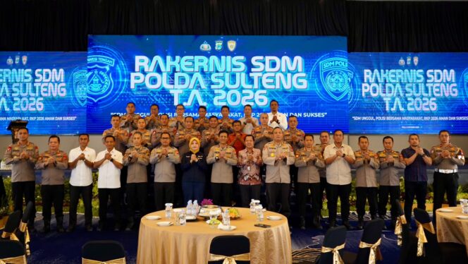 
					Wakapolda Sulteng Brigjen Pol. Dr. Helmi Kwarta Kusuma Putra Rauf Membuka Kegiatan Rapat Kerja Teknis (Rakernis) Fungsi Sumber Daya Manusia (SDM) Tahun Anggaran 2026. (Foto: Istimewa)