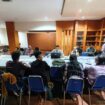 Warga Trans LIK Tondo mendatangi Satgas PKA Sulteng. (Foto: Istimewa)