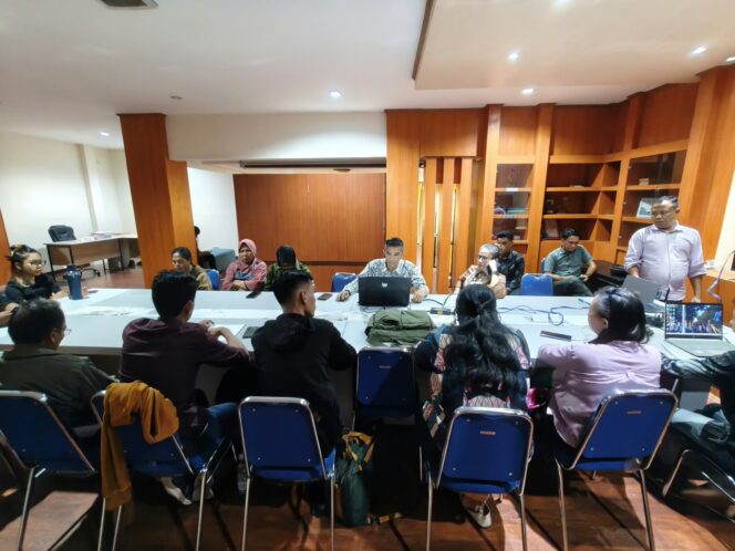 
					Warga Trans LIK Tondo mendatangi Satgas PKA Sulteng. (Foto: Istimewa)