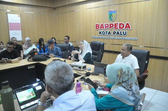
					Wakil Wali Kota Palu Imelda Liliana Muhidin, S.E., M.A.P., Memimpin Rapat Koordinasi Lintas Sektor Untuk Mempercepat Pencegahan Dan Penurunan Angka Stunting Di Kota Palu. (Foto: Istimewa)