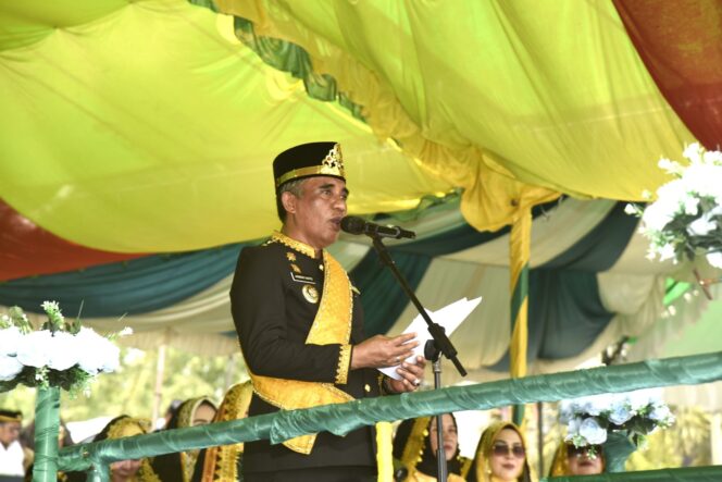 
					Gubernur Sulawesi Tengah Dr. Anwar Hafid, M.Si. Menjadi Inspektur Upacara Pada Peringatan Hari Ulang Tahun (HUT) ke-27 Kabupaten Buol. (Foto: Karama.id)