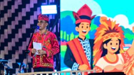 Gubernur Sulawesi Tengah, Dr. H. Anwar Hafid, M.Si., resmi membuka Festival Danau Poso 2026 bertema The Power of Culture di Anjungan Danau Poso, Tentena, Kabupaten Poso. (Foto: Istimewa)