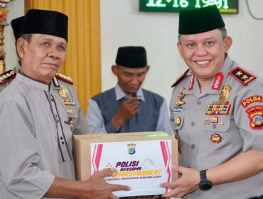 Kapolri, Kapolda Sulawesi Tengah Irjen Pol Rizal Irawan Melaksanakan Kegiatan Salat Jumat Keliling Di Masjid Jami Al-Amin, Jalan Dewi Sartika, Kota Palu. (Foto: Istimewa)